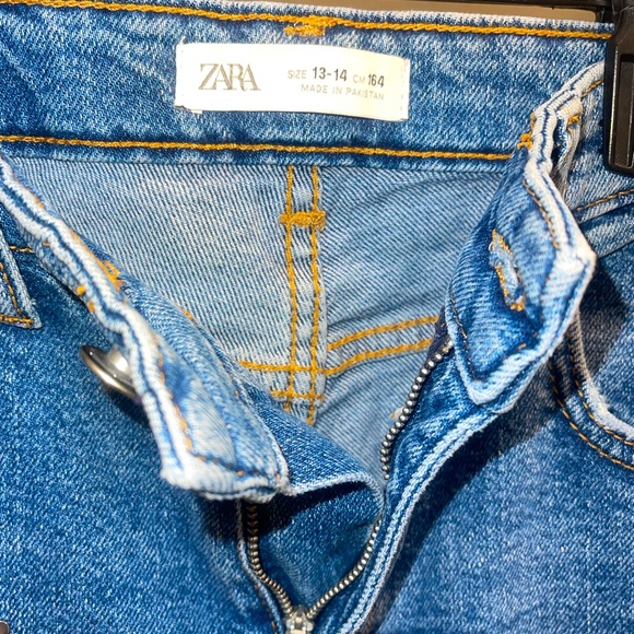 ZARA Girls Jeans👖 with Metal Studs 🔘 - Picture 3 of 5